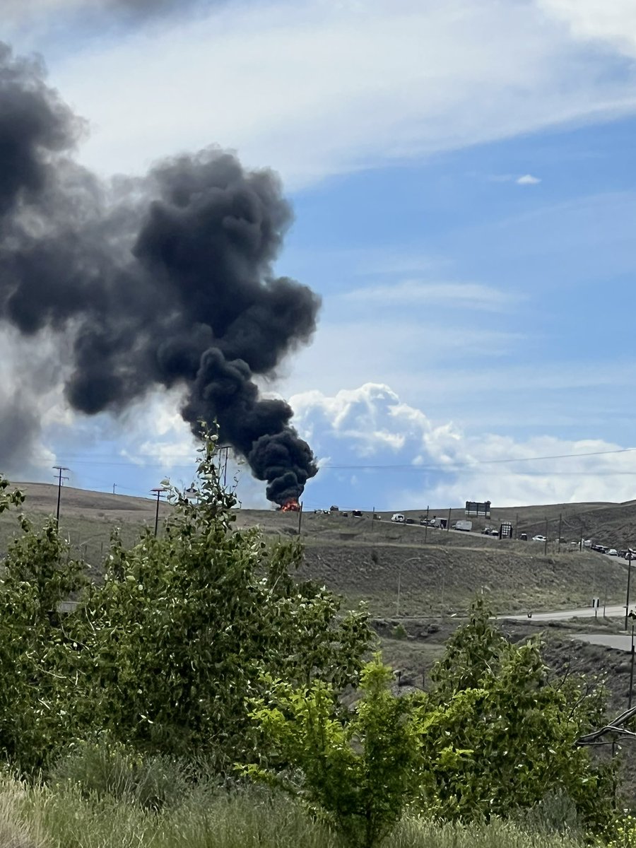 lrdafoe's tweet photo. @DriveBC looks like vehicle fire just outside savona going north bound https://t.co/1KWZ6KbcdH