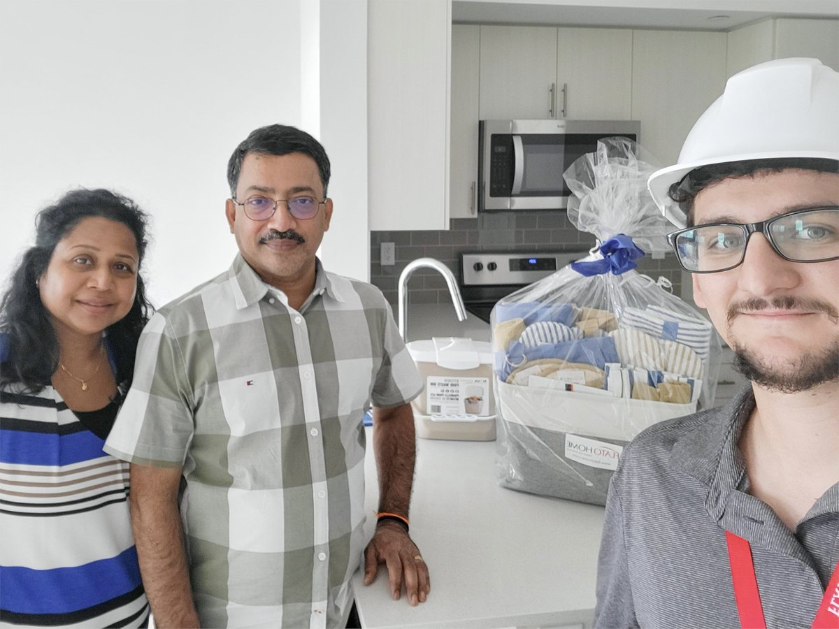 FlatoDev's tweet photo. WELCOME HOME to our newest homeowners taking occupancy at CANVAS ON THE ROUGE in Markham! ❤️🎉
▪️ https://t.co/9iVGiXFEOk
#markham #homebuyers #markhamcondos #moveinday #happyhomeowners #welcomehome https://t.co/lX9HEaGKRo