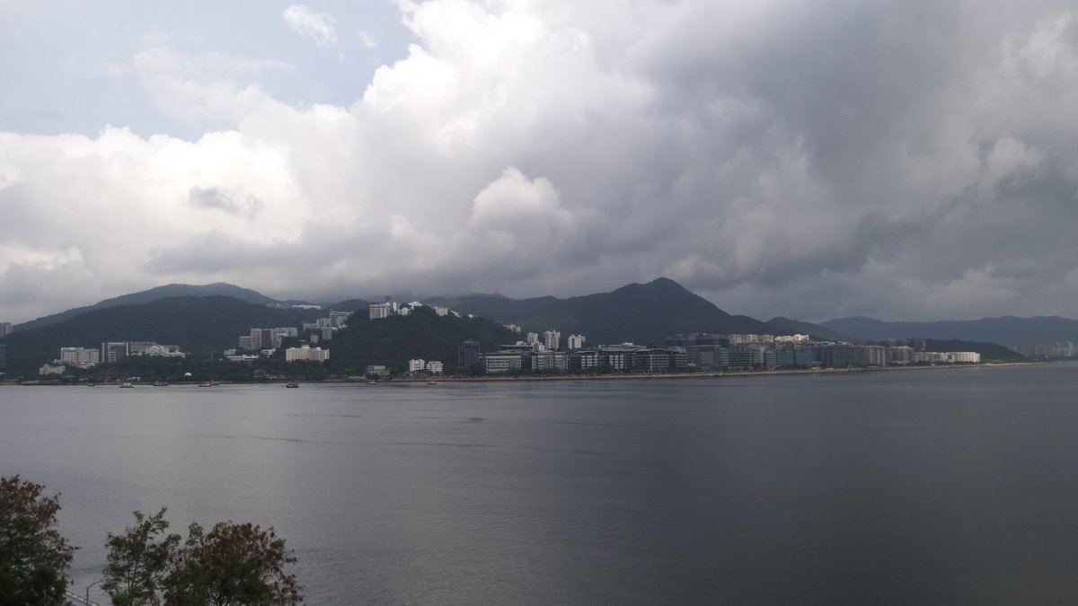 HKGlossy's tweet photo. 7am, 29-30c, humidity 83%🌧🇭🇰 Light humid &amp; gentle sea breeze, good morning!

@YouTube #AsianView #JapaneseExpatsInHK #SubscribeNow 
#WeatherReportHK https://t.co/ubOHnd6wUK