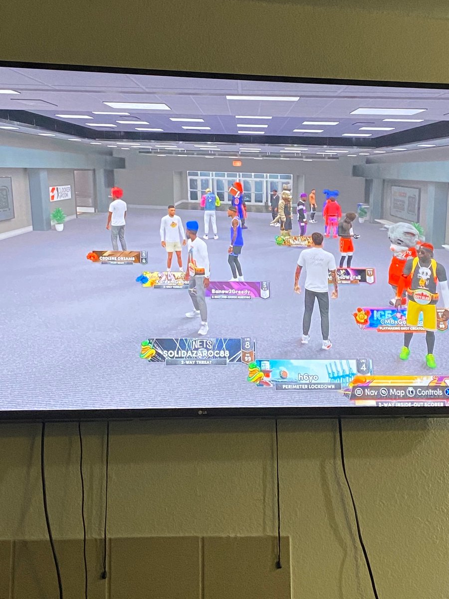 I thought I was tripping when I seen <a href="/ArthurMaulet2/">Arthur Maulet</a> on nba2k 😂😂😂 🙏🏿