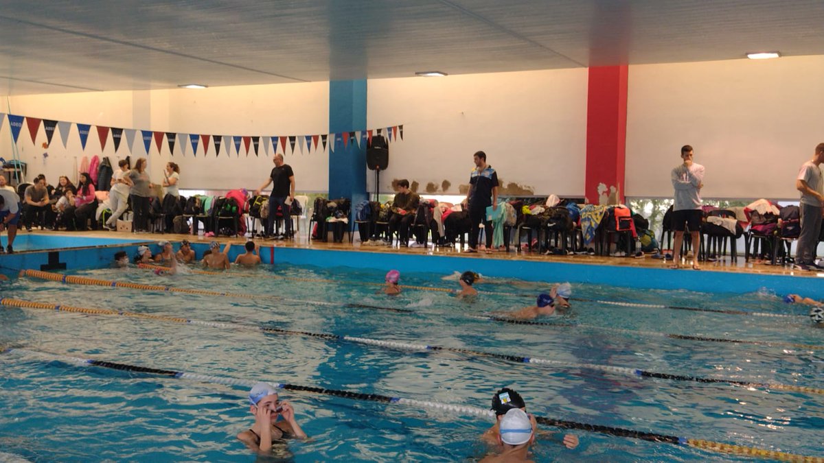 Natación: gran actuación en Cañada de Gómez 🏊‍♀️ - cafisherton.com/natacion-gran-…