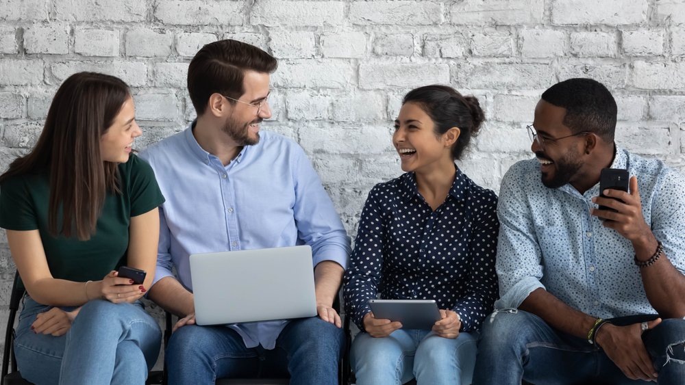 With the war on talent showing no signs of slowing down, onboarding new employees en masse could prove to be problematic for HR leaders. Read our blog for five easy tips to streamline the mass onboarding process and make every new employee feel welcomed: bit.ly/3KycI4J.