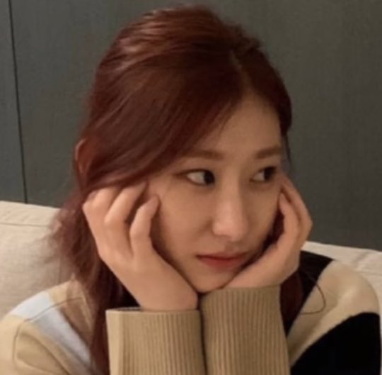 whychaeryeong's tweet photo. shes literally so pretty😭
#CHAERYEONG #ITZY_SNEAKERS #ITZY #MIDZY https://t.co/ULBSF7wQWZ