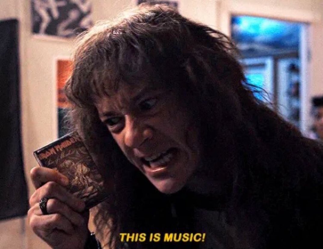 85gcdelar's tweet photo. Primero Nirvana con Batman. 
Luego Metallica con Stranger Things.
Luego será Guns &amp; Roses con Thor.

Productores recurriendo a los 80s y 90s cuando se escuchaba grandiosa música en el mainstream! https://t.co/4olfeM2T5h