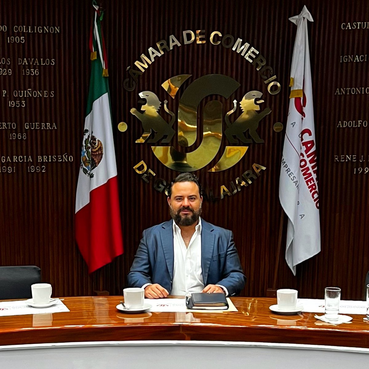 DiegoBouquet's tweet photo. Tenemos un nuevo reto, que con toda la fuerza y dedicación que se merece tomaremos. 

Es un honor para mi presidir el Consejo Coordinador del Gas Natural en Jalisco @CCGNC_JAL

Los Jaliscienses impulsaremos en todas las industrias que #ElGasNaturalEsMejor https://t.co/NQjpRdGL6J