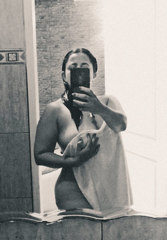Milf_Laura78's tweet photo. Quieres ver más, aprovecha el Pack de fotos con un descuento de -50% https://t.co/mvYC50SrmP