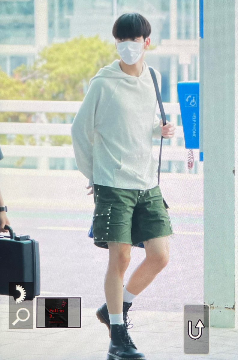 FallinReal1205's tweet photo. -
220706

#최수빈 #수빈    #SOOBIN                 
#TOMORROW_X_TOGETHER    
#TXT    #투모로우바이투게더 https://t.co/n3592walPw