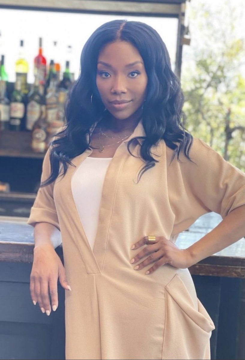 AmydSier's tweet photo. LOVE me some ⁦@4everBrandy⁩ and it’s always going to be brandy for me ❤️😍🙌 
#Alot #AlwaysAnd4Ever #brandy https://t.co/g9NPtN0j5V