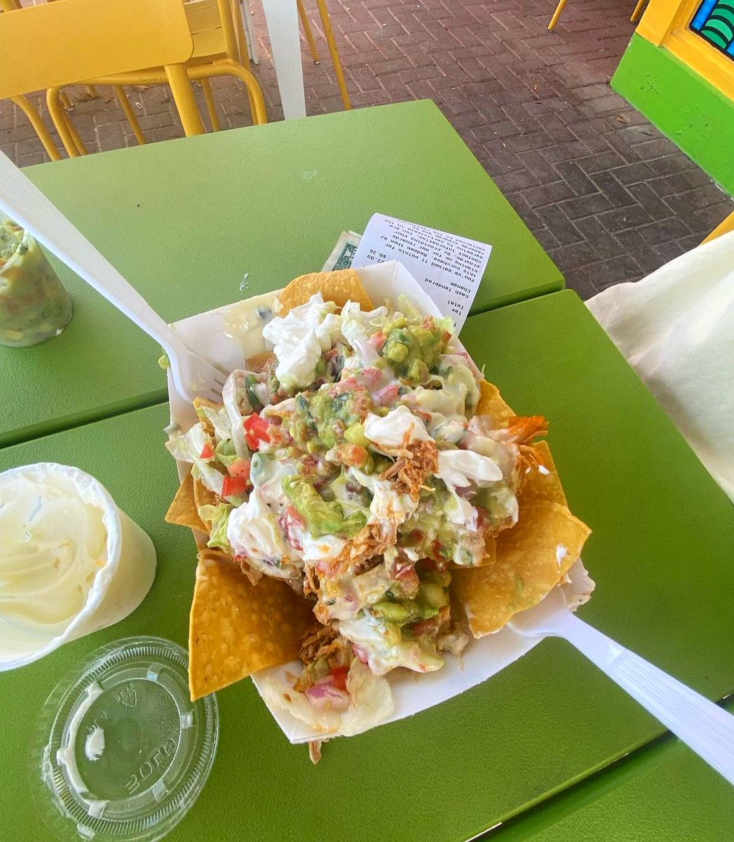 Nacho average nachos. 👌🤤 📷: @foooodieflicks