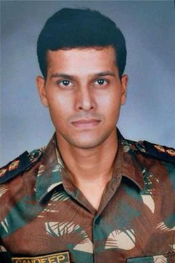 You can take me, you can take me but not my country…
My country will not bow down to enemies. 
#MajorSandeepUnnikrishnan 
Watching @netflix #Major #Mumbai 
#IslamistTerrorism #NupurSharama @NupurSharmaBJP @vivekagnihotri