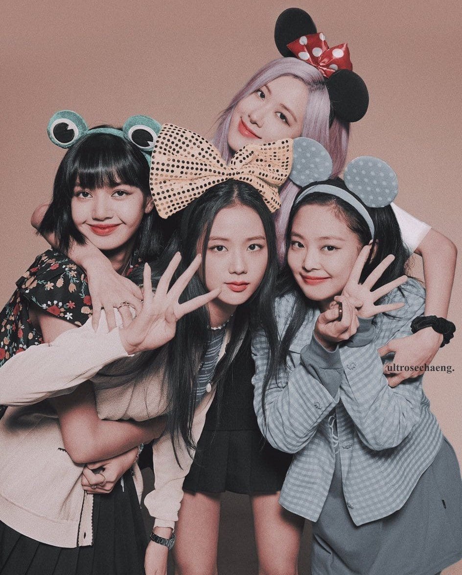 lalisapics4k's tweet photo. AUGUST IS FOR BLACKPINK https://t.co/MLiBLXR362