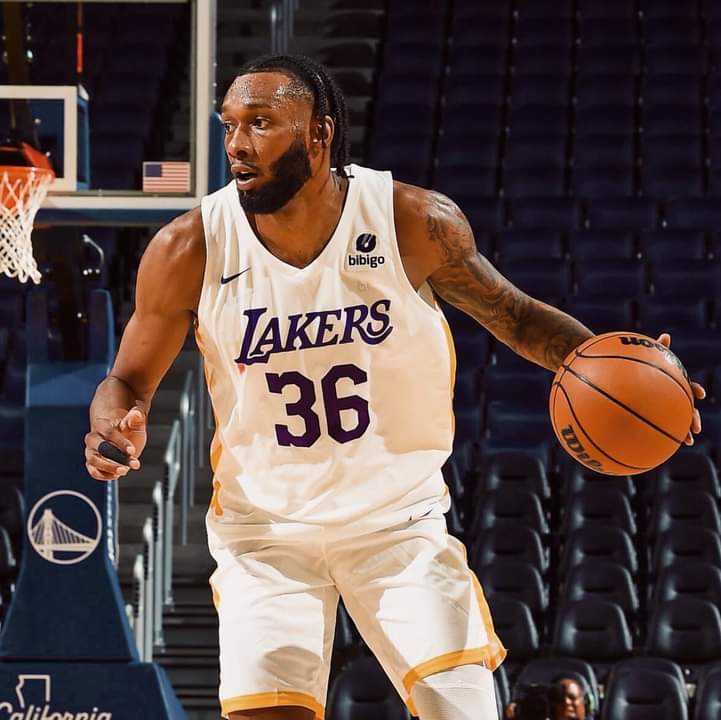 LakersMX's tweet photo. FINAL

#Lakers 75 #Kings 87

#McCoy: 15 pts, 4 reb
#VittoBrown: 13 pts, 4 reb.
#ParisBass: 13 pts, 2 reb
#KilleyaJones: 7 pts, 2 reb.
#MasonJones: 7 pts 
#MaxChristie: 5 pts, 8 reb.
#ColeSwider: 5 pts, 2 reb
#ScottyPippen: 5 pts, 6 reb.

Récord de 2-1 en #NBASummerLeague https://t.co/Ew3A2yaoSO