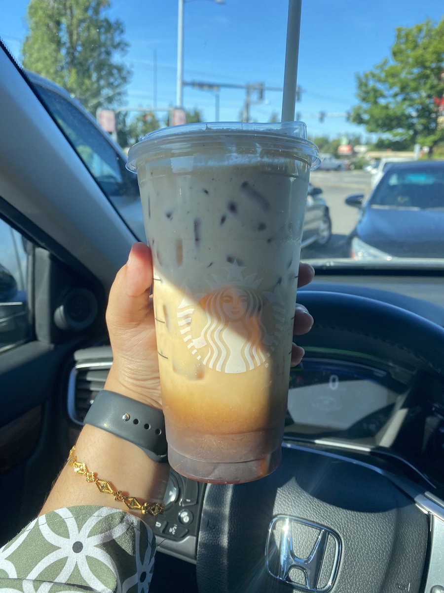 artbypixie's tweet photo. My current favorite Starbucks drink 🥤❤️ 

How to order: iced brown sugar shaken espresso with vanilla cold foam and add caramel syrup ✨ 
#starbucks #coffee #favoritedrink @Starbucks https://t.co/FO3QrZz7yL