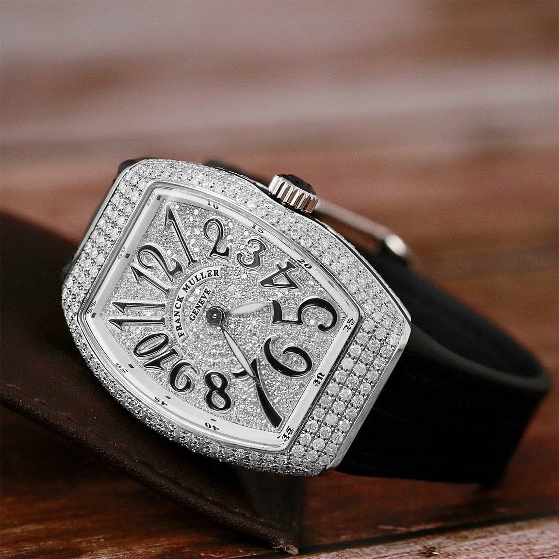 luxury_trung's tweet photo. Franck Muller V32 Vanguard Full Diamond.
Mẫu đồng hồ quốc dân rất được nhiều chị em yêu thích.
New 2022 giá chỉ từ 1xx triệu.
Bảo hành 5 năm
Liên hệ : 0832299999 - Trung Nguyễn https://t.co/TZFoly8R9Z