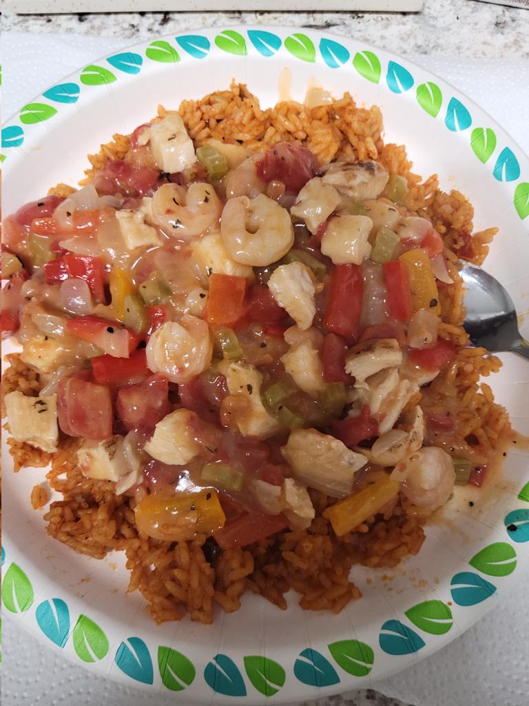 mercblues's tweet photo. Dinner is served... Chicken &amp; Shrimp gumbo over Spanish Rice. #mycreation  #latesupper https://t.co/fUgmcITaUJ