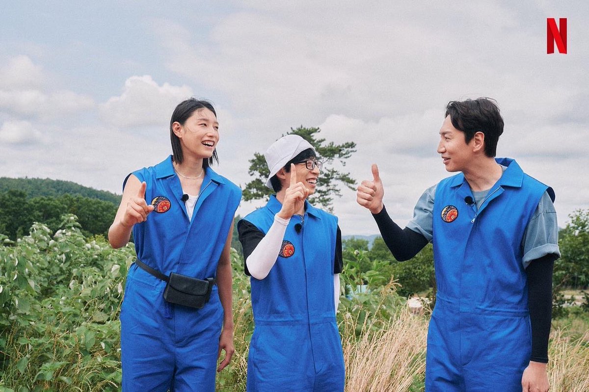 [JUST IN] Waaahh!! Pinagtagpo na ang kambal ng tadhana 😆

#YooJaeSuk to reunite with #LeeKwangSoo together with #KimYeonKoung in a new Netflix variety show!

Yaaaaassss!!!

#코리아넘버원 #KoreaNo1 #유재석 #YooJaeSuk #김연경 #KimYeonKoung #이광수 #LeeKwangSoo #넷플릭스 #Netflix