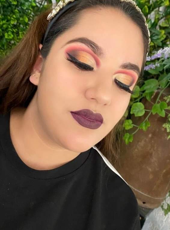 AliciaJiva's tweet image. Makeup social 🧡🖤#atelierparis #beautycreations