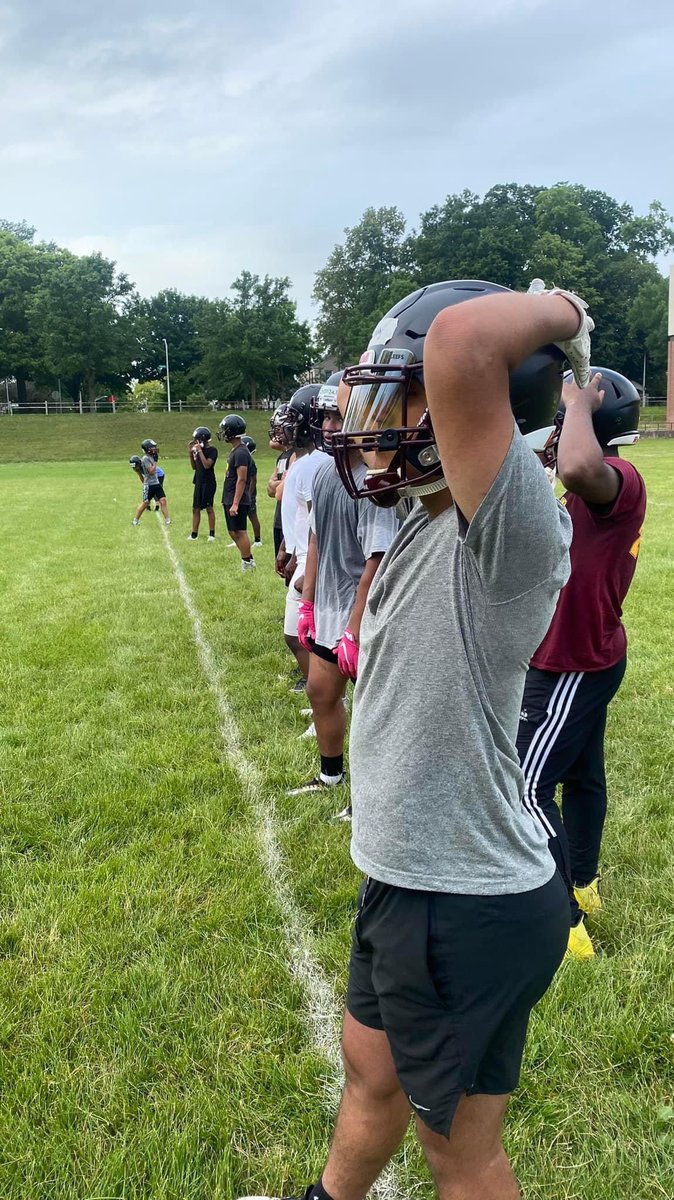 coachajpu's tweet photo. We rolllinnn 🐶🏉 #ContactDays https://t.co/djQanFb962