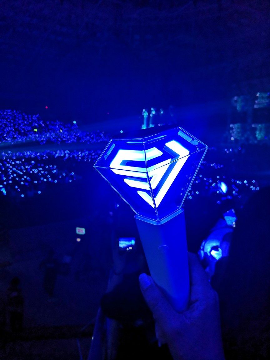 shopshopnumber1's tweet photo. พรี ✨แท่งไฟ SUPER JUNIOR OFFICIAL LIGHT STICK VER 2.0
ราคา 1680บาท
ส่งกลับ✈️ ทันคอน
สนใจสั่งทางDM ค่า
#แท่งไฟSJ #SS9inBKK
#SUPERJUNIOR #ssshow #แท่งไฟSUJU #แท่งไฟSJ
#เอลฟ์มินิมาร์ท #ตลาดนัดเอสเจ https://t.co/jMylkvC4zw