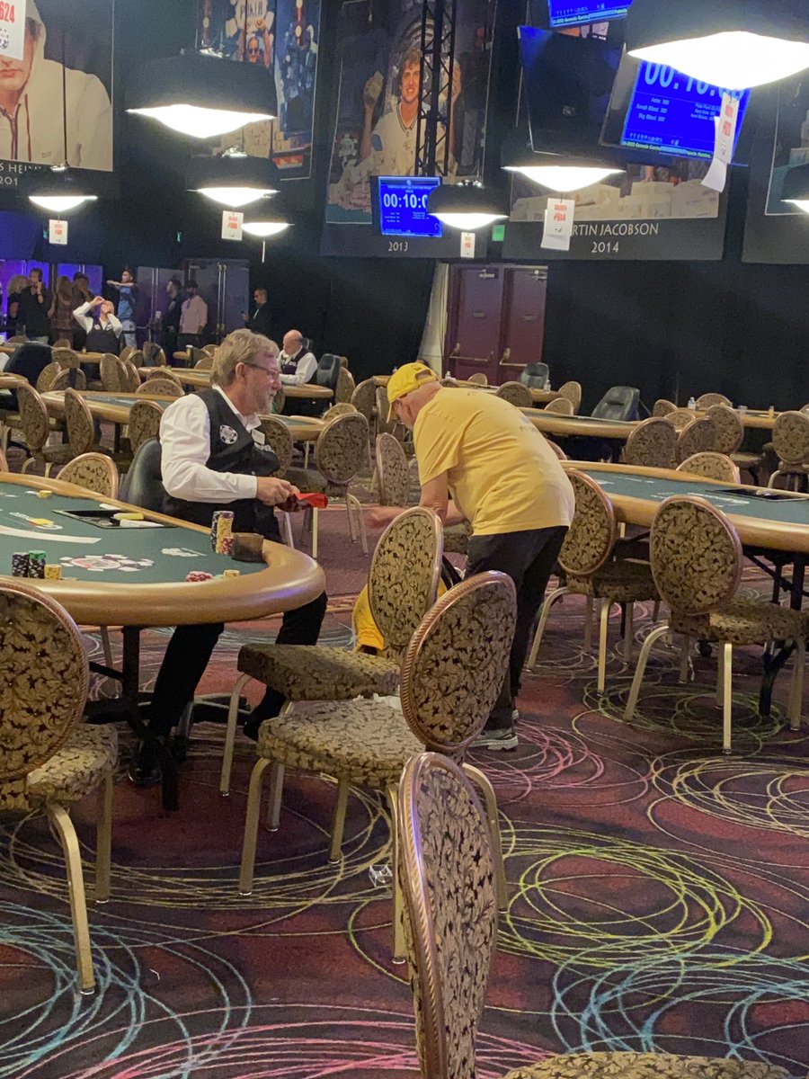 cjackXx's tweet photo. This guy is a real one! He feed all of the dealers chic-fil-A. Words can not express how grateful we are. We have ppl leave constantly n we go hours forgetting or not being able to eat. You’re kindness meant everything today! #wsop #WSOPMainevent #wsop2022 #poker https://t.co/WMKpNTftoA