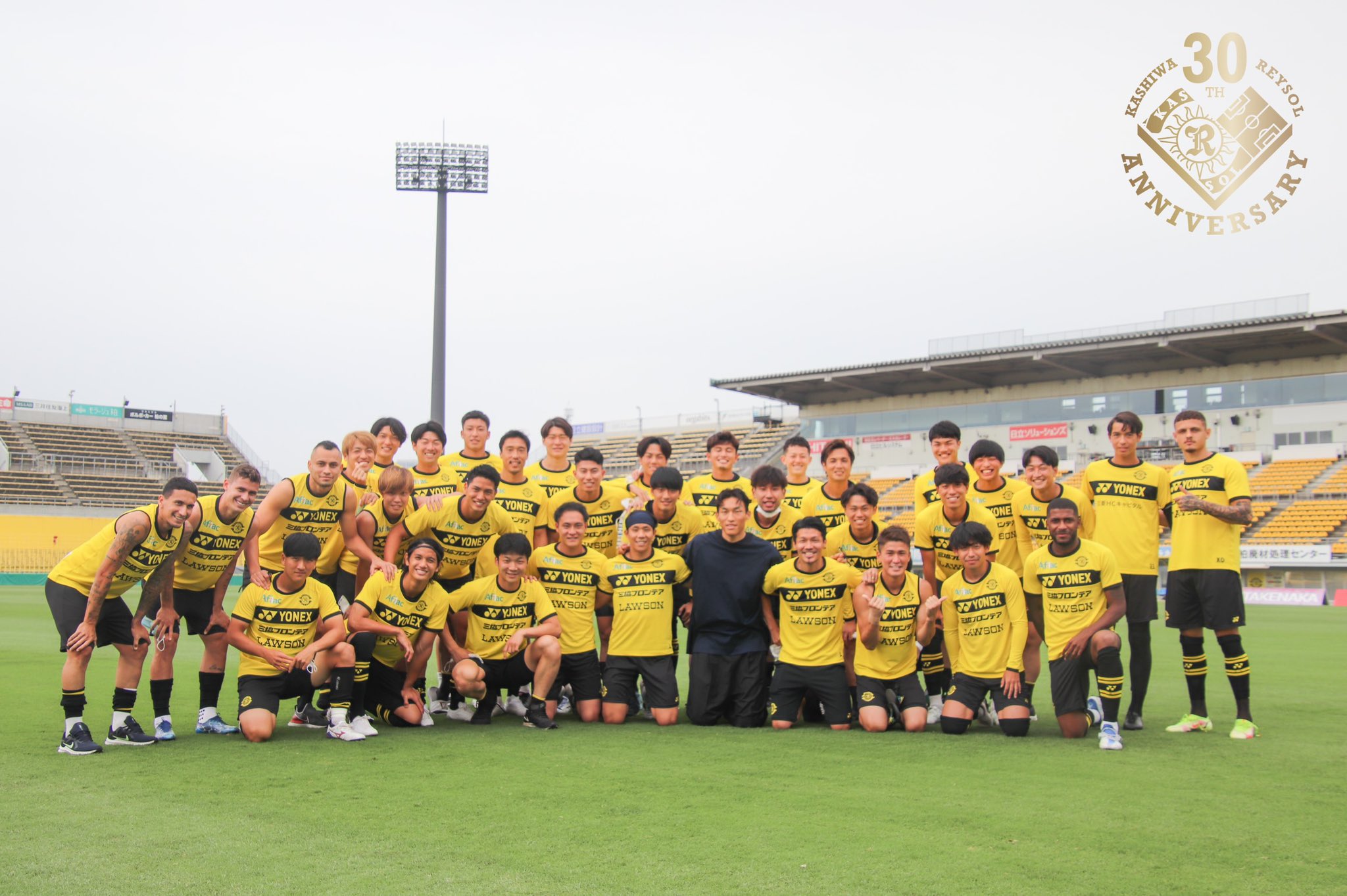 柏レイソルofficial キムスンギュ 選手の アル シャバブ サウジへの完全移籍が決定しました スンギュ 今までありがとう 2年半の間 この柏のグラウンドでプレーして レイソルサポーターの皆さんには良い時も辛い時も常に大きな声援を送って 柏レイソルofficial キムスンギュ 選手の アル シャバブ サウジへの完全移籍が決定しました スンギュ 今までありがとう 2年半の間 この柏のグラウンドでプレーして レイソルサポーターの皆さんには良い時も辛い時も常に大きな声援を送って