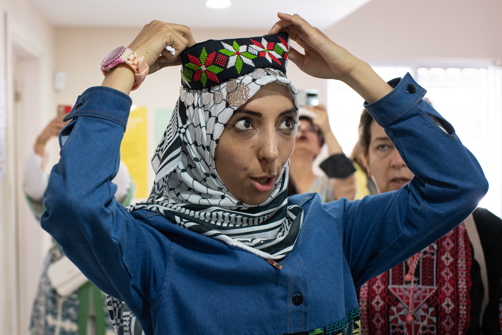A safe space to learn, heal, create, share and laugh together. ❤️

This is what the <a href="/MaviKalem/">Mavi Kalem Derneği</a> Solidarity Centre in Istanbul offers refugee and local women.

#KadınDanışmaMerkezi