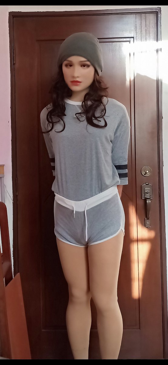 喜欢这种清爽的运动装!布料软绵绵的很舒服