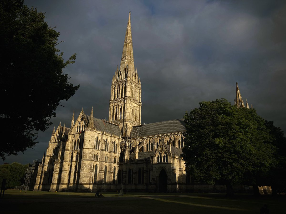 Salisbury Cathedral looking moody last night @SalisburyCath #moody #salisburycathedral