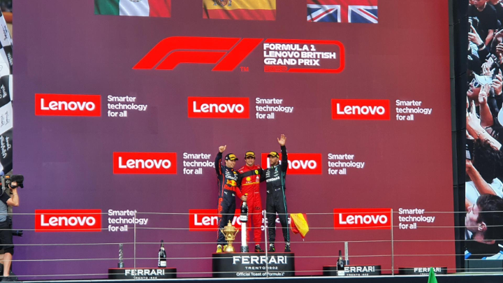 gg_at_work's tweet photo. What an incredible #LenovoF1 title race at the #BritishGP! #WeAreLenovo https://t.co/CByO7B82vX