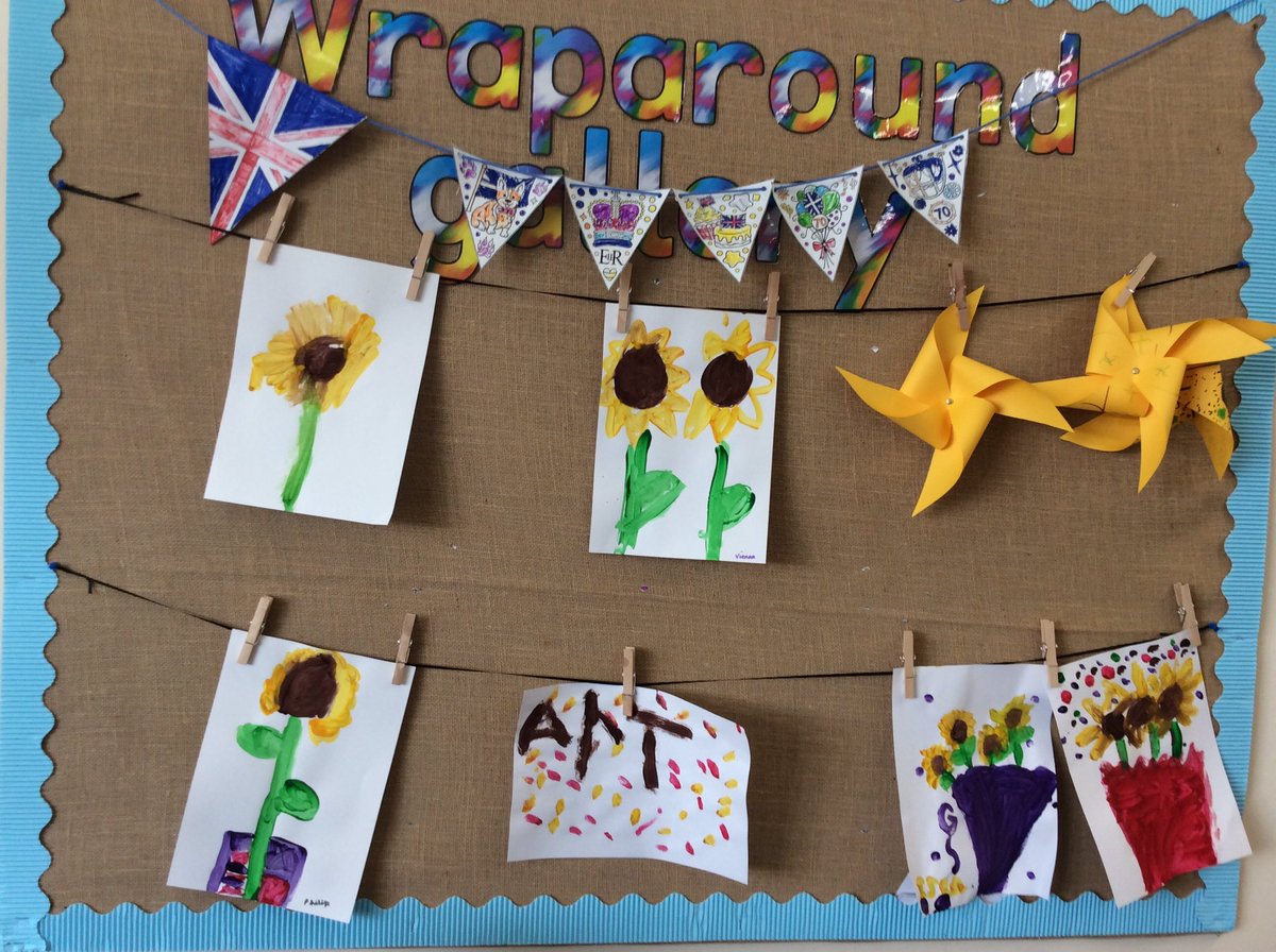 staynorHprimary's tweet photo. Team wraparound have had fun using different mediums to represent these sunflowers as part of #ChildrensArtWeek π» #Sunflowers #vincentvangogh #staynorart #GetKidsCreating https://t.co/IbKq6ABkW5