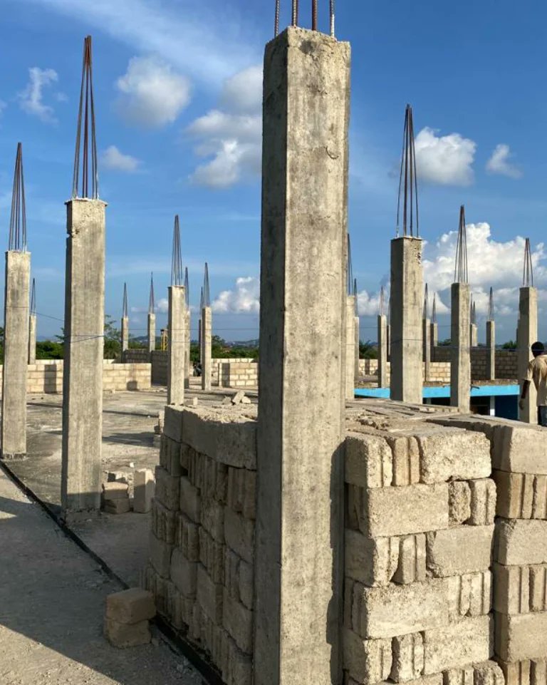 beksfel's tweet photo. The construction of the Obeng Kyeremeh Academy school Complex at Dumasua is ongoing smoothly

Follow us for more updates

#beksfelconstructionsLtd #constructionproject #buildingyourvision #constructionislife https://t.co/emrrFvwsvU