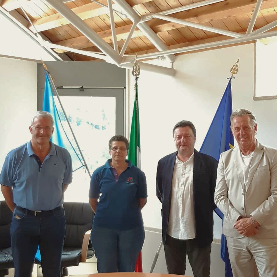 F_Scoccimarro's tweet photo. 🇮🇹
Confronto su valorizzazione del Territorio montano attraverso sviluppo temi ambientali ed energetici assieme al consigliere comunale di #Tarvisio Franco Baritussio, al sindaco di #Chiusaforte Fabrizio Fuccaro e all'assessore all'Ambiente del comune di #Buja Simona Piccoli https://t.co/Hypethp1uJ
