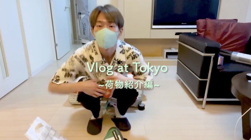 _swtokyodome_'s tweet photo. オニュの日本の寮、初回限定盤のAのエムカード素晴らしすぎる👏
日本着いて直ぐにラーメン🍜食べたのにファンからもらったまい泉サンドイッチも食べるオニュ😂 https://t.co/oVGzQNKOb1