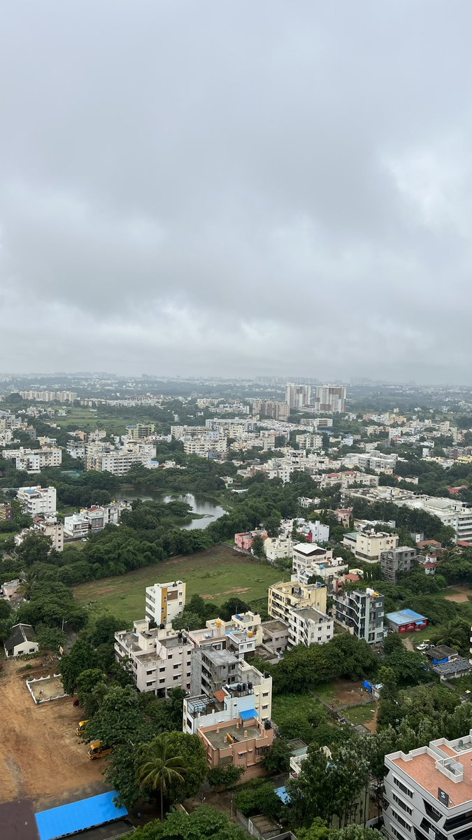 SiddharthS85's tweet photo. Bangalore weather is a vibe https://t.co/2Hu7pkPHuA