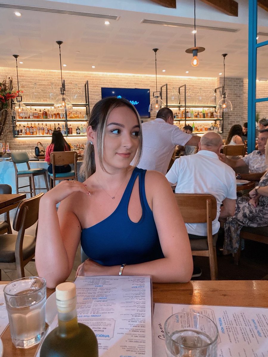 allexiahh's tweet photo. currently loving the color blue 💙 https://t.co/geZaxb8WjG