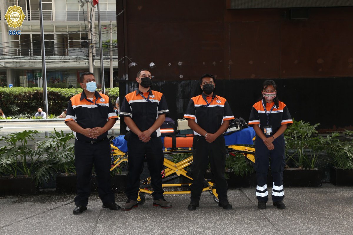 RadioInvolucrat's tweet photo. MÁS DE DOS MIL PERSONAS FUERON DESALOJADAS POR EFECTIVOS DE LA @SSC_CDMX, DURANTE UN SIMULACRO DE ARTEFACTO EXPLOSIVO EN EL #WTC.
Nota completa 👇 https://t.co/IyKYOy1Yqz https://t.co/ORlQXvzpfJ
