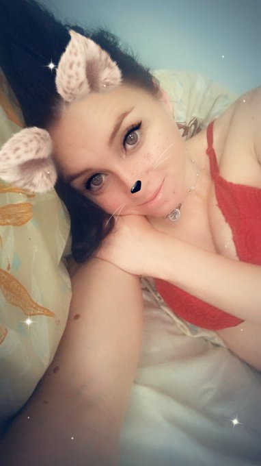 А кто это проснулся?) Снап говорит что котик) #минуткамилоты #zetration #goodmorning https://t.co/Dl<a href="/tag/goodmorning"class="tags"><span>#goodmorning</span></a><a href="/tag/zetration"class="tags"><span>#zetration</span></a><a href="/tag/%D0%BC%D0%B8%D0%BD%D1%83%D1%82%D0%BA%D0%B0%D0%BC%D0%B8%D0%BB%D0%BE%D1%82%D1%8B"class="tags"><span>#минуткамилоты</span></a>