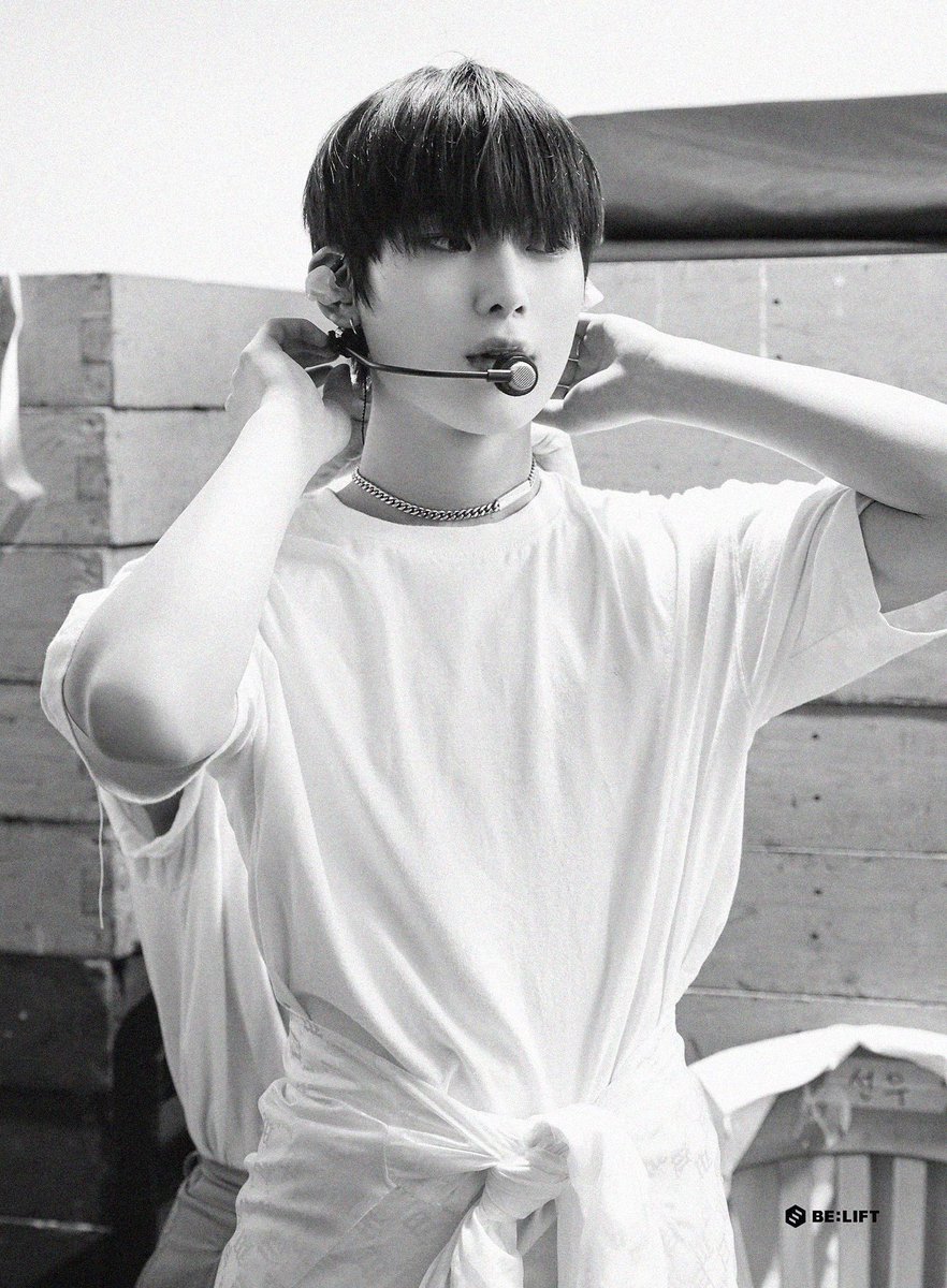 cryptogaly's tweet image. pretty face, tiny waist.