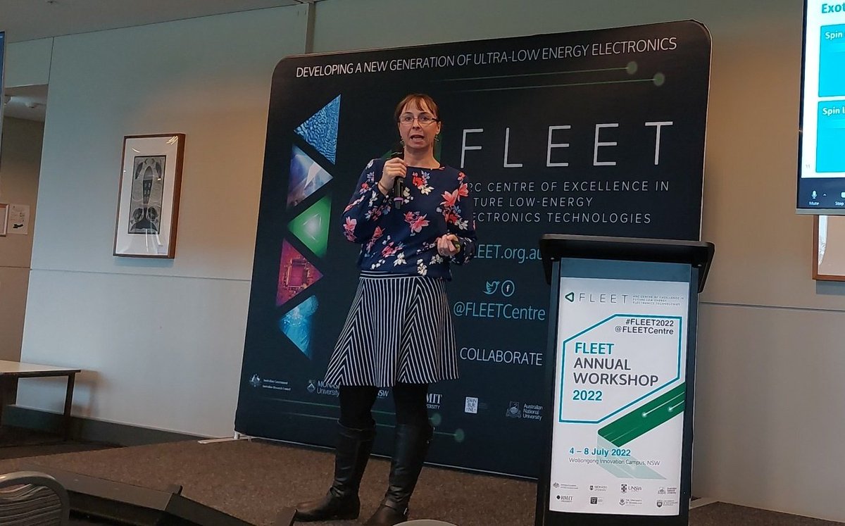 .@KirrilyRule is flying the flag for #spintronics research towards power-efficient devices at #FLEET2022, talking about the power of neutron reflectometry to look at #magnetism in materials.