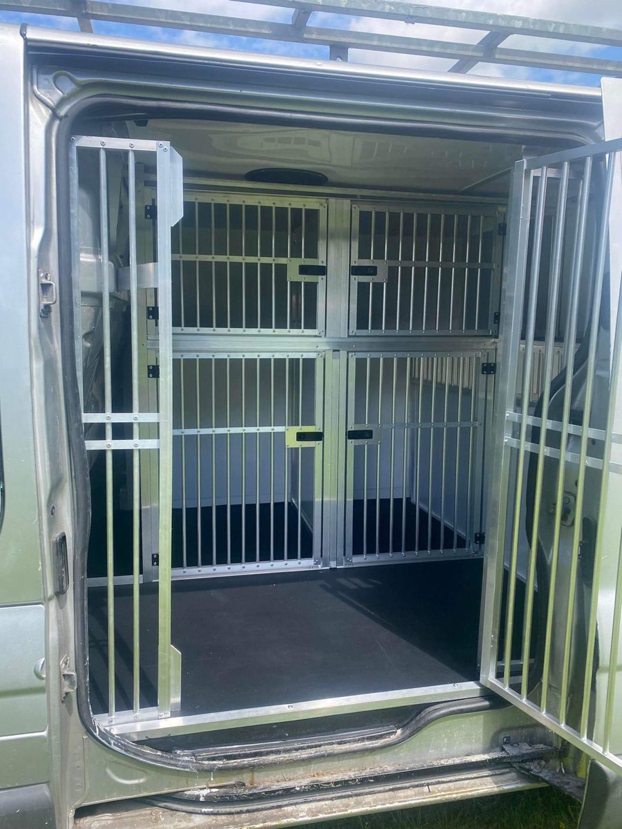 MPetConnect's tweet photo. My gorgeous wee van, fully air conditioned, fully compliant, fully insured, have peace of mind knowing your pet is travelling under our pet insurance &amp; a business with all the certifications needed for transportation 🐶🐱🦎🦆🙈
https://t.co/6g9tHl8XSx https://t.co/ewX5OJqdOB