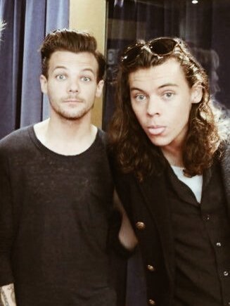 CherryLilyt's tweet photo. au's Larry (concluídas) que eu sou apaixonada e recomendo!! 

uma thread para você ler e também se apaixonar 💗👨‍❤️‍👨 https://t.co/hpxl8PJaRe