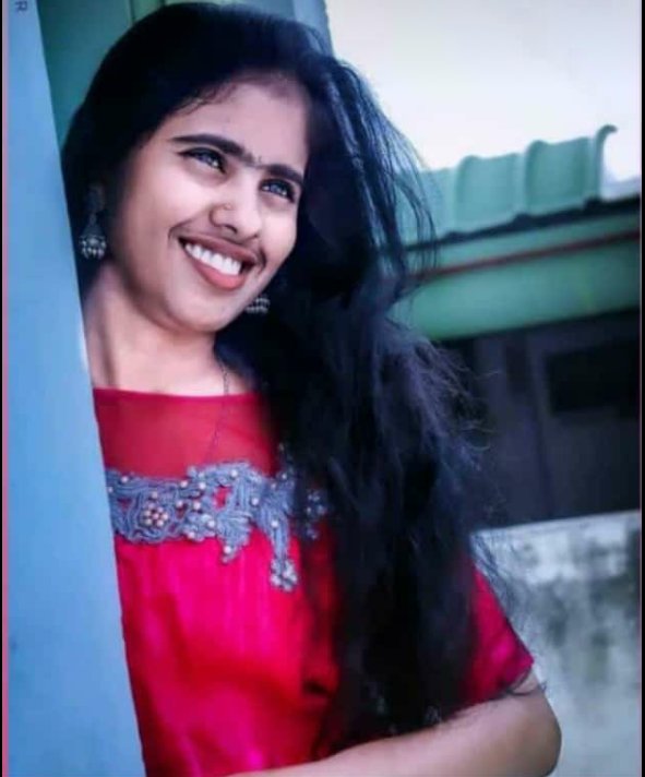 BaindlaShiva3's tweet photo. Happy birthday 🎈🎈🎊
           @ArtistKeerthana sis
sending you smiles for everyone moment of your special day. Have a wonderful time and a very Happy Birthday!💐💐 
 @SonuSood @hema_samala https://t.co/hscOhbpUOh