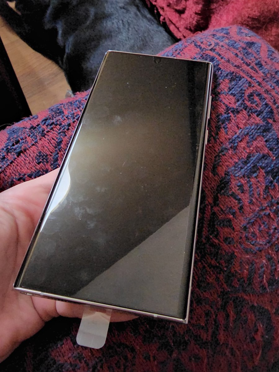 RedPillJenn's tweet photo. @Verizon @VerizonSupport are you kidding me? Took 5 days after my @SamsungMobileUS @SamsungMobile Ultra S22+ exploded in my hand to send a replacement. Has no stylus, screen cover, OR charger and I've gotten ZERO response! About to hit up @Apple. FIX IT. 

#SamsungS22Explosion https://t.co/FwUUOiLUyt
