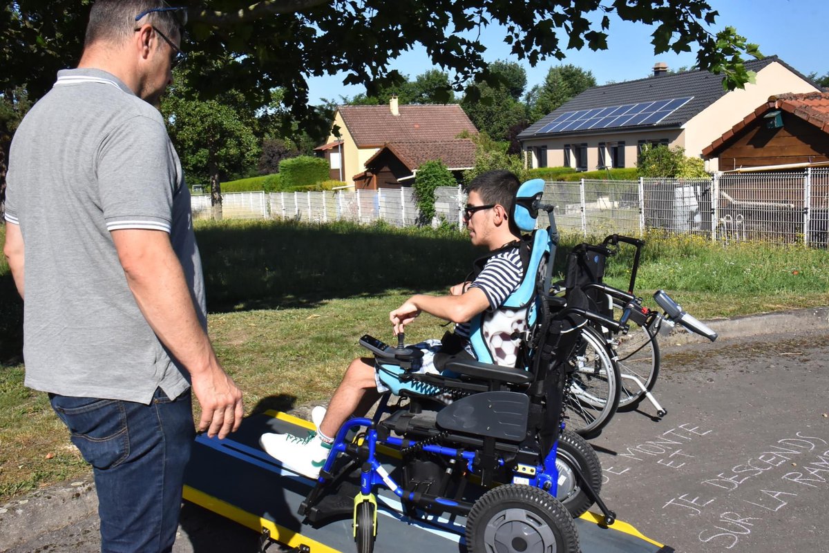 Josée Mandrier tweet media