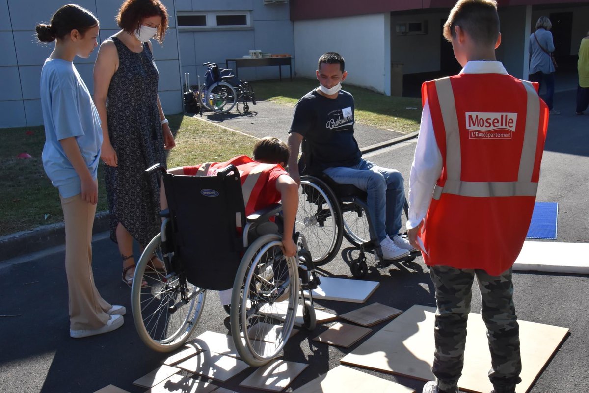 Josée Mandrier tweet media