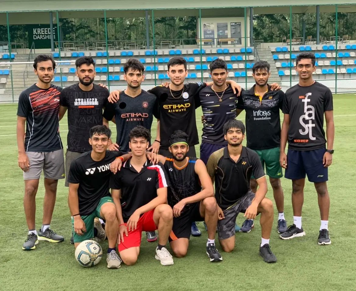 lakshya_sen's tweet photo. Morning footie with the lads. Intense 🔥 #SenMode #CitySen 😉 https://t.co/eTF6VZoGjv