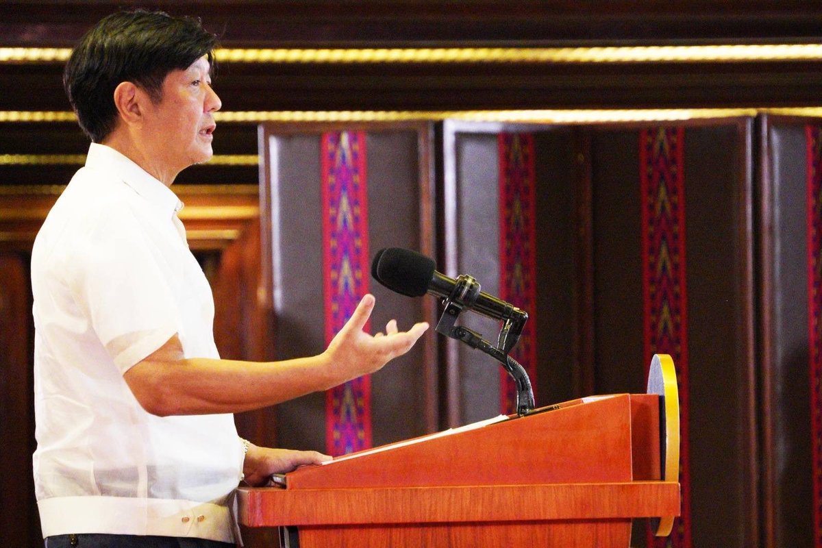 bongbongmarcos's tweet photo. Tayo ay nagkaroon ng pagkakataong humarap at sagutin ang ilan sa mga katanungan ng ating mga kaibigan sa media kahapon patungkol sa ating agrikultura, transportasyon, edukasyon at iba pa. https://t.co/fhfHdkth7F