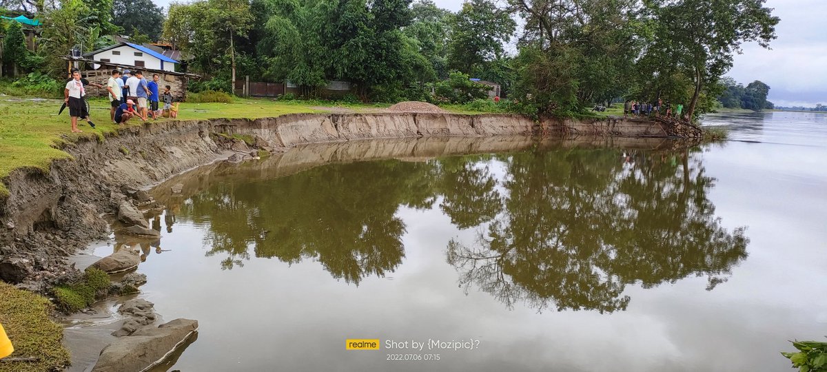 EthBasic's tweet photo. JENGRAIMUKH Majuli Assam India .
Soil Erosion of JENGRAIMUKH https://t.co/qcKO9Ckrk4