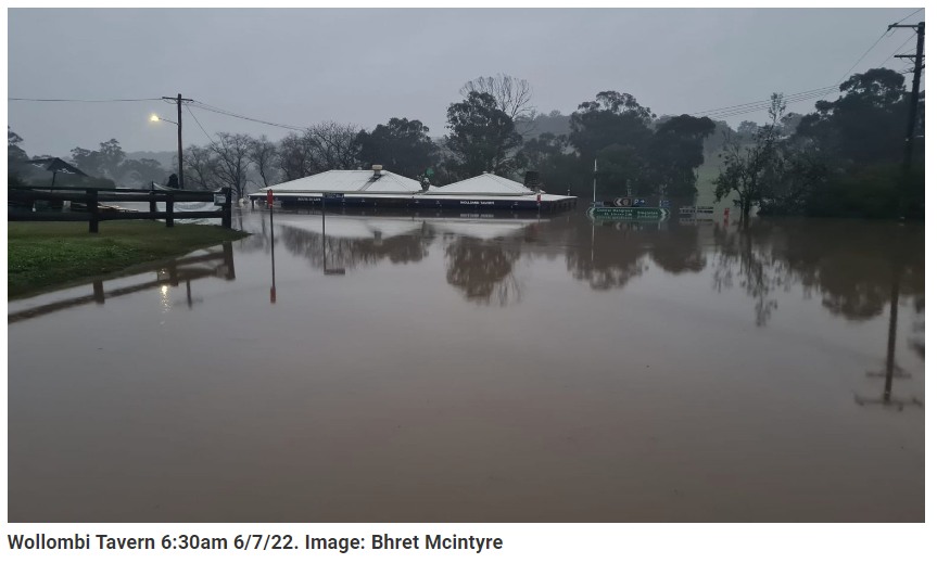 Today the Hunter region is seeing major flooding. Wollombi Bk at Wollombi peaked at 14.2m. Downstream town Broke was ordered to evacuate, and Singleton on evacuation warning. Stay safe NSW #ifitsfloodedforgetit #NSWFloods #sydneyfloods newfm.com.au/2022/07/06/res…