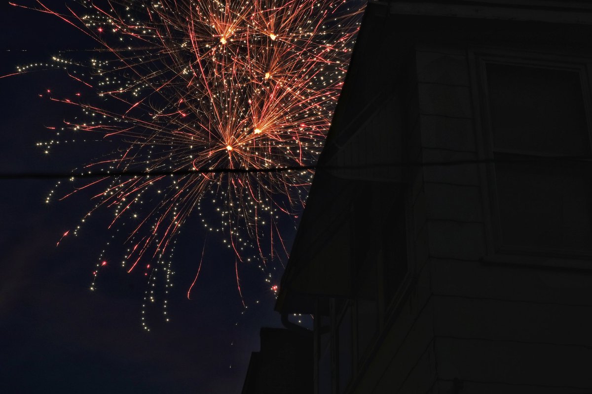 JeffCurryPhoto's tweet image. MO Fireworks 💥
.
.
.
#FourthOfJuly #BackStoop #FrontStoop #RiverStoop #STL #STLCity #Missouri #MO
